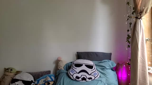 Gallery image thumbnail from Qi_ra's myfreecams stream on, 03/31/2025, 03:37 image 19 of 20