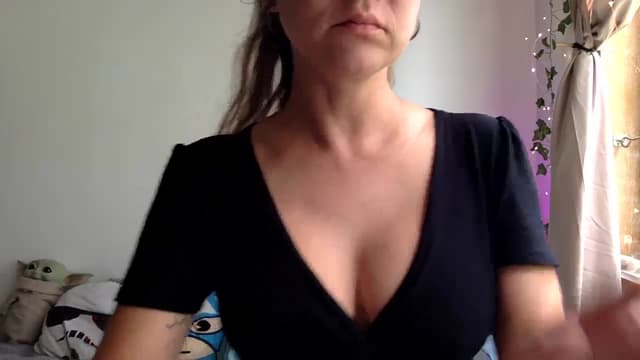 Gallery image thumbnail from Qi_ra's myfreecams stream on, 03/31/2025, 03:37 image 2 of 20