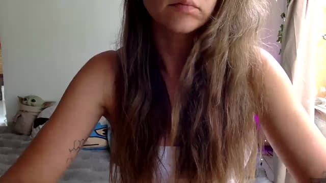 Gallery image thumbnail from Qi_ra's myfreecams stream on, 04/01/2025, 07:26 image 5 of 20