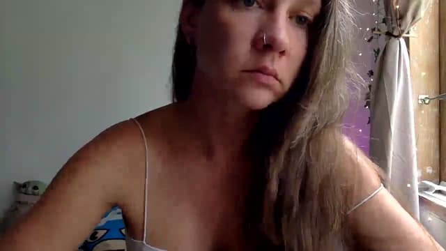Gallery image thumbnail from Qi_ra's myfreecams stream on, 04/01/2025, 07:26 image 7 of 20