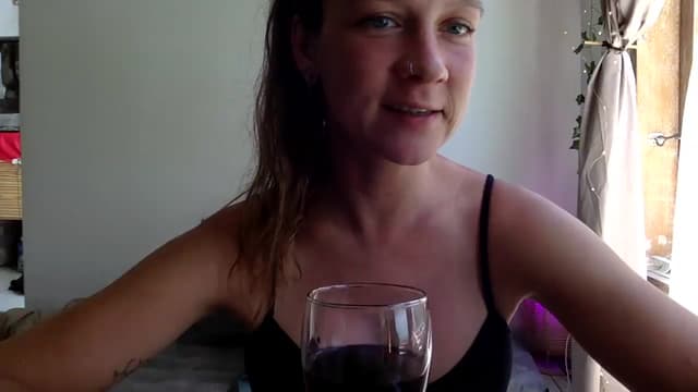 Gallery image thumbnail from Qi_ra's myfreecams stream on, 04/07/2025, 06:34 image 7 of 20
