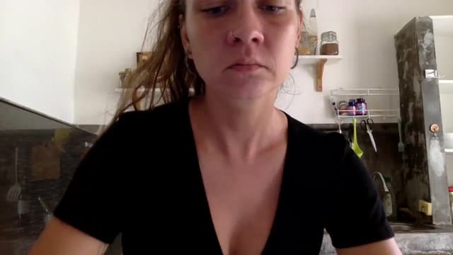 Gallery image thumbnail from Qi_ra's myfreecams stream on, 04/08/2025, 02:25 image 15 of 20