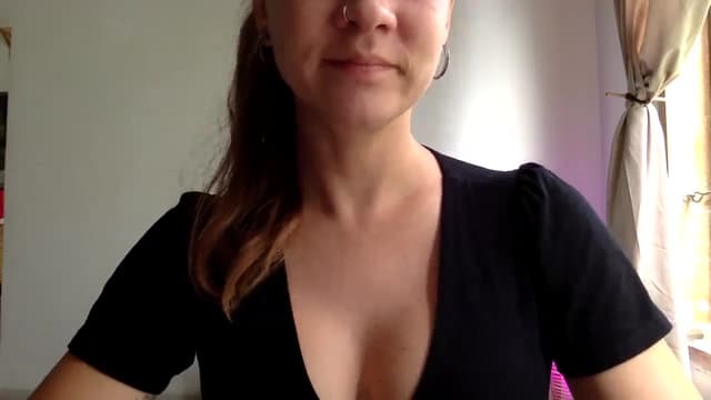 Gallery image thumbnail from Qi_ra's myfreecams stream on, 04/10/2025, 23:52 image 16 of 20