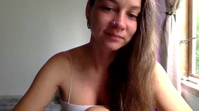 Gallery image thumbnail from Qi_ra's myfreecams stream on, 04/14/2025, 01:25 image 19 of 20