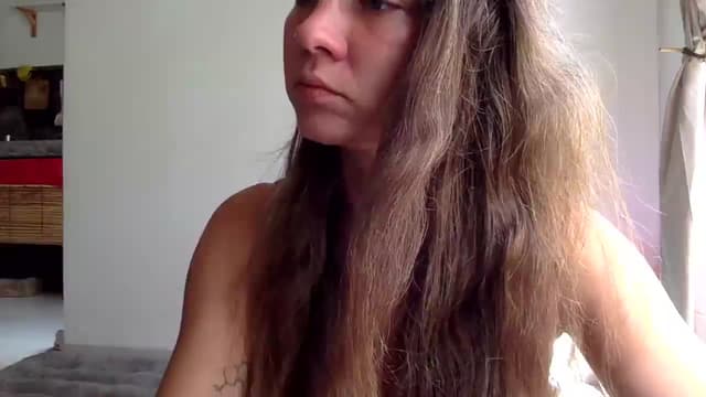Gallery image thumbnail from Qi_ra's myfreecams stream on, 04/14/2025, 01:55 image 1 of 20