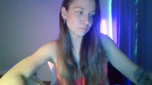 Gallery image thumbnail from Qi_ra's myfreecams stream on, 04/27/2025, 11:26 image 18 of 20