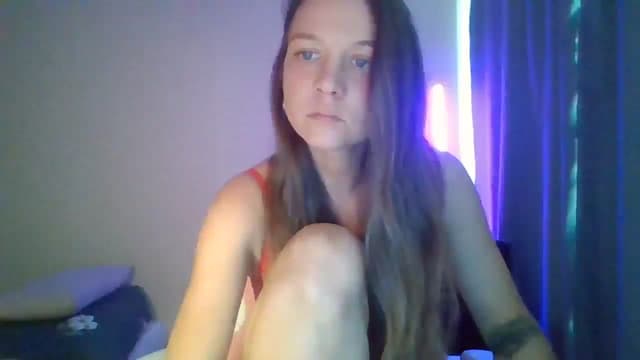 Gallery image thumbnail from Qi_ra's myfreecams stream on, 04/27/2025, 11:54 image 18 of 20