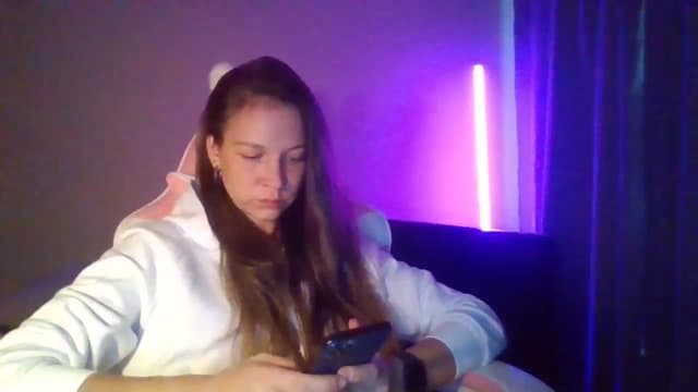 Gallery image thumbnail from Qi_ra's myfreecams stream on, 04/27/2025, 15:02 image 6 of 20