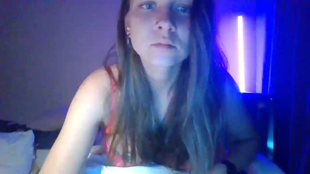 Gallery image thumbnail from Qi_ra's myfreecams stream on, 04/27/2025, 17:53 image 16 of 20