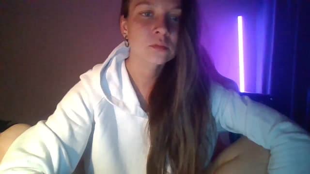 Gallery image thumbnail from Qi_ra's myfreecams stream on, 04/27/2025, 17:53 image 19 of 20