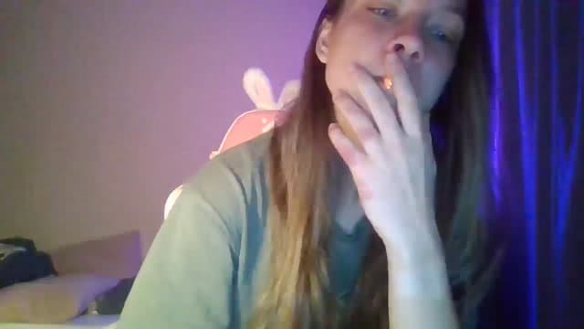Gallery image thumbnail from Qi_ra's myfreecams stream on, 04/28/2025, 06:21 image 18 of 20