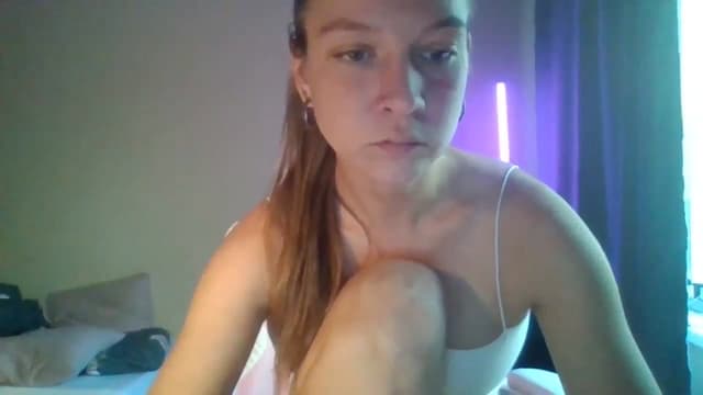 Gallery image thumbnail from Qi_ra's myfreecams stream on, 04/28/2025, 07:54 image 6 of 20