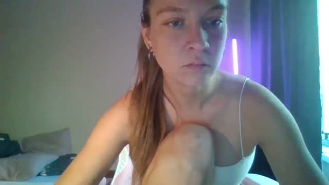 Gallery image thumbnail from Qi_ra's myfreecams stream on, 04/28/2025, 07:54 image 7 of 20