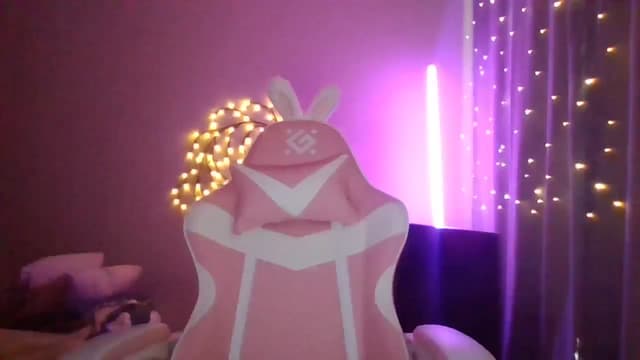 Gallery image thumbnail from Qi_ra's myfreecams stream on, 04/29/2025, 07:35 image 8 of 20