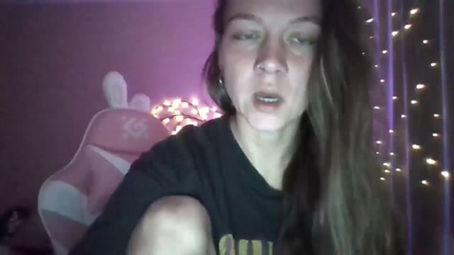 Gallery image thumbnail from Qi_ra's myfreecams stream on, 04/30/2025, 06:59 image 2 of 20