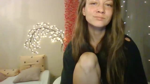 Gallery image thumbnail from Qi_ra's myfreecams stream on, 06/14/2025, 08:41 image 1 of 20
