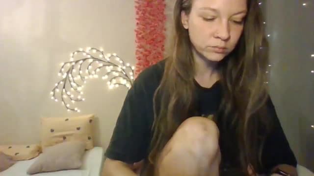 Gallery image thumbnail from Qi_ra's myfreecams stream on, 06/14/2025, 08:41 image 12 of 20