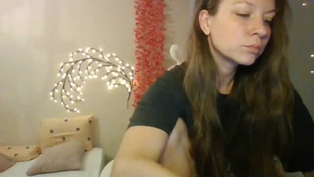 Gallery image thumbnail from Qi_ra's myfreecams stream on, 06/14/2025, 09:35 image 7 of 20