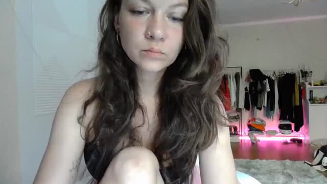 Gallery image thumbnail from Qi_ra's myfreecams stream on, 07/30/2025, 07:48 image 9 of 20