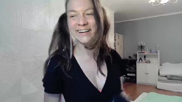 Gallery image thumbnail from Qi_ra's myfreecams stream on, 08/23/2025, 08:47 image 10 of 20