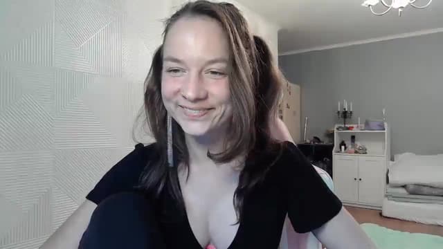 Gallery image thumbnail from Qi_ra's myfreecams stream on, 08/23/2025, 09:29 image 15 of 20