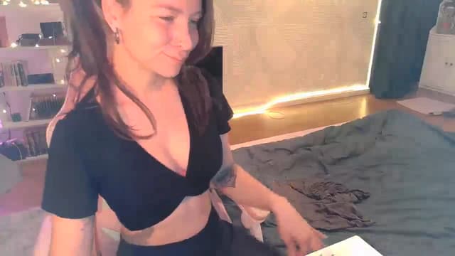 Gallery image thumbnail from Qi_ra's myfreecams stream on, 10/15/2025, 06:48 image 2 of 20