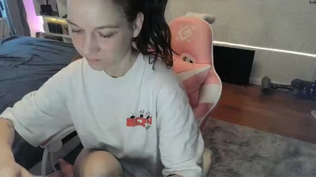 Gallery image thumbnail from Qi_ra's myfreecams stream on, 12/28/2025, 09:49 image 13 of 20