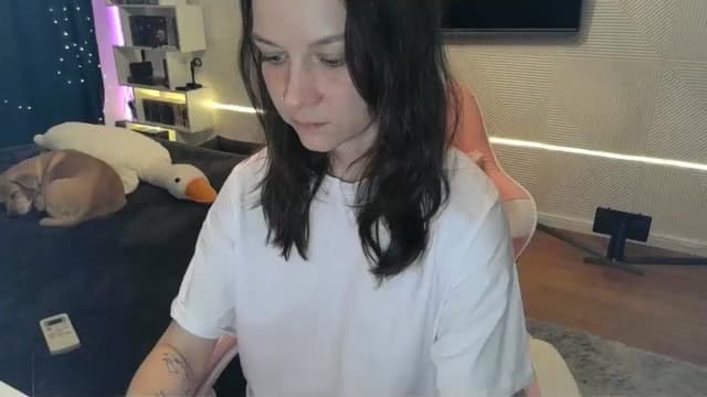Gallery image thumbnail from Qi_ra's myfreecams stream on, 02/16/2026, 19:50 image 20 of 20