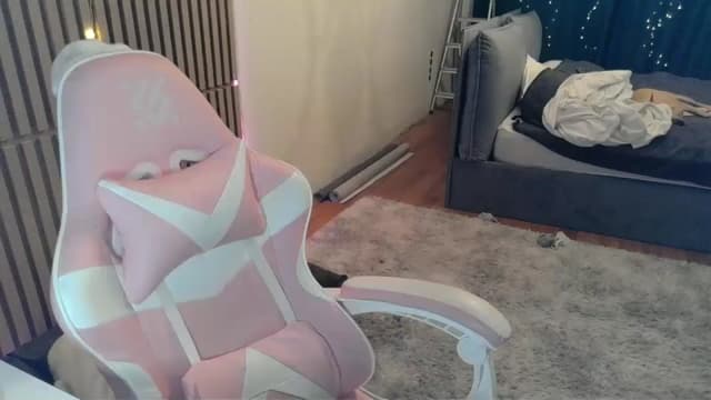 Gallery image thumbnail from Qi_ra's myfreecams stream on, 02/28/2026, 22:56 image 12 of 20