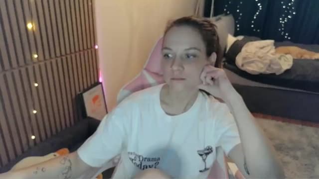 Gallery image thumbnail from Qi_ra's myfreecams stream on, 03/01/2026, 24:15 image 1 of 20
