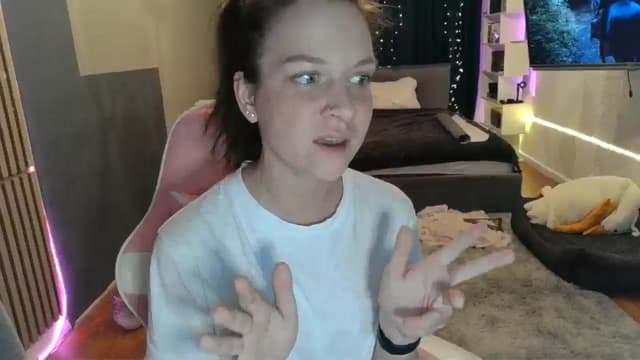 Gallery image thumbnail from Qi_ra's myfreecams stream on, 03/17/2026, 19:24 image 12 of 20