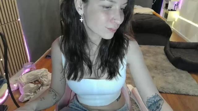 Gallery image thumbnail from Qi_ra's myfreecams stream on, 03/19/2026, 19:05 image 11 of 20