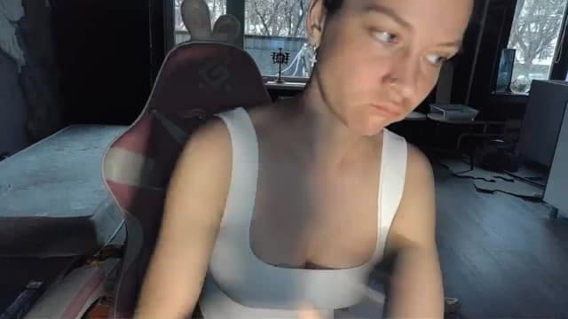 Gallery image thumbnail from Qi_ra's myfreecams stream on, 04/15/2026, 05:19 image 7 of 20