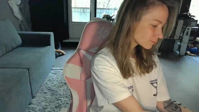 Gallery image thumbnail from Qi_ra's myfreecams stream on, 05/14/2026, 06:23 image 13 of 20