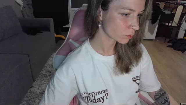 Gallery image thumbnail from Qi_ra's myfreecams stream on, 05/14/2026, 17:01 image 13 of 20