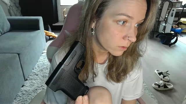 Gallery image thumbnail from Qi_ra's myfreecams stream on, 05/15/2026, 07:01 image 13 of 20