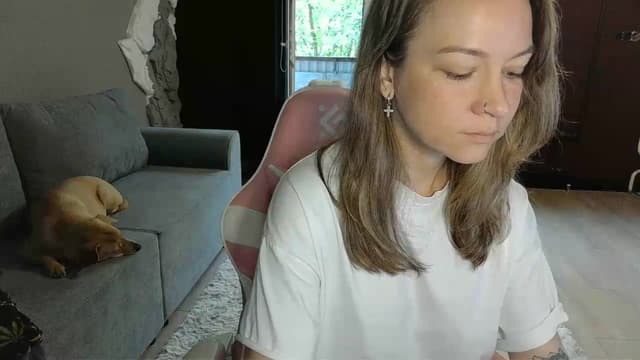 Gallery image thumbnail from Qi_ra's myfreecams stream on, 05/19/2026, 05:19 image 18 of 20