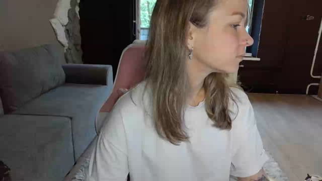 Gallery image thumbnail from Qi_ra's myfreecams stream on, 05/19/2026, 05:19 image 7 of 20