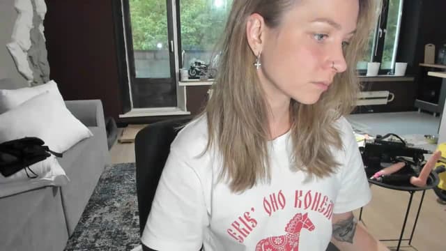 Gallery image thumbnail from Qi_ra's myfreecams stream on, 05/30/2026, 17:06 image 12 of 20