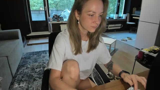 Gallery image thumbnail from Qi_ra's myfreecams stream on, 06/01/2026, 03:00 image 16 of 20