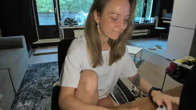 Gallery image thumbnail from Qi_ra's myfreecams stream on, 06/01/2026, 03:00 image 5 of 20
