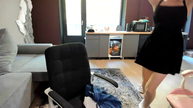Gallery image thumbnail from Qi_ra's myfreecams stream on, 06/20/2026, 09:37 image 16 of 20