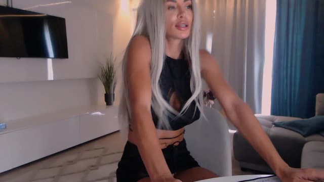Gallery image thumbnail from Qu33n's myfreecams stream on, 09/20/2025, 06:51 image 19 of 20