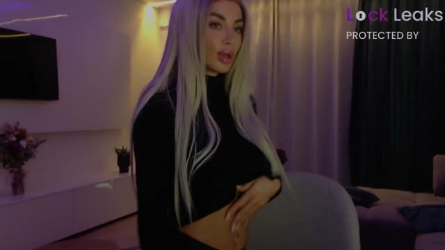 Gallery image thumbnail from Qu33n's myfreecams stream on, 10/07/2025, 10:05 image 3 of 20