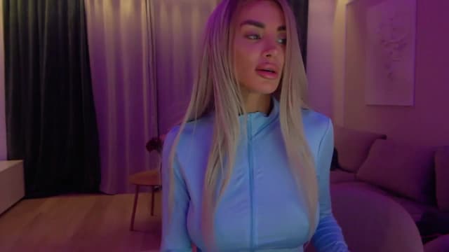 Gallery image thumbnail from Qu33n's myfreecams stream on, 12/09/2025, 19:50 image 19 of 20