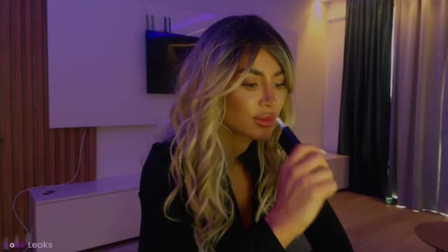 Gallery image thumbnail from Qu33n's myfreecams stream on, 02/06/2026, 10:37 image 4 of 20