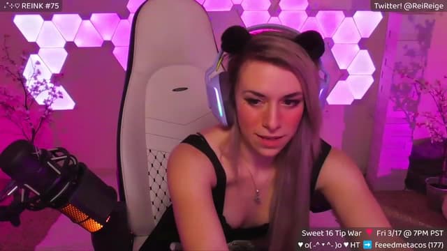Gallery image thumbnail from Reige's myfreecams stream on, 03/17/2023, 07:29 image 10 of 20