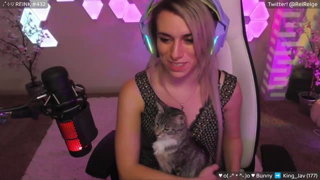 Gallery image thumbnail from Reige's myfreecams stream on, 04/12/2023, 10:14 image 2 of 20