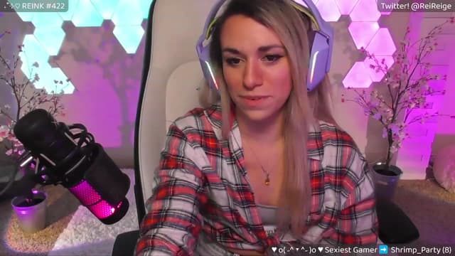 Gallery image thumbnail from Reige's myfreecams stream on, 07/27/2023, 06:39 image 9 of 20