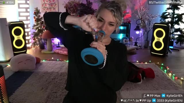 Gallery image thumbnail from Reige's myfreecams stream on, 12/14/2025, 16:09 image 9 of 20